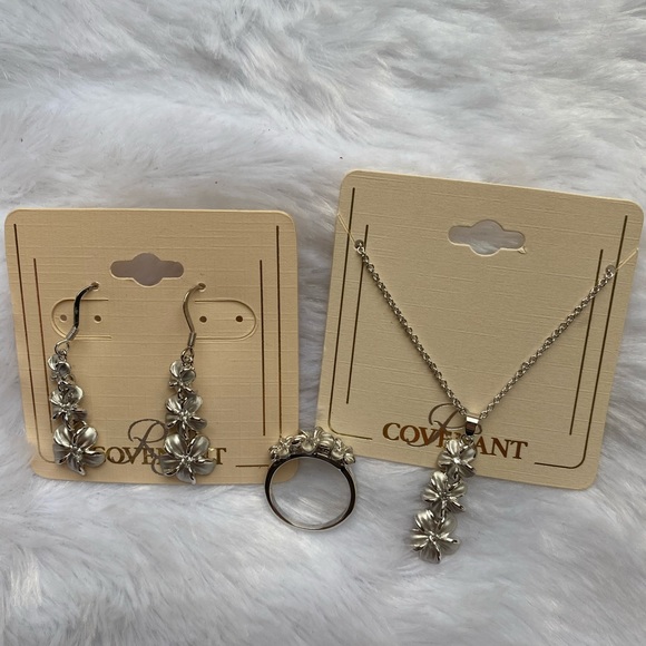 Jewelry - Fashion Jewelry